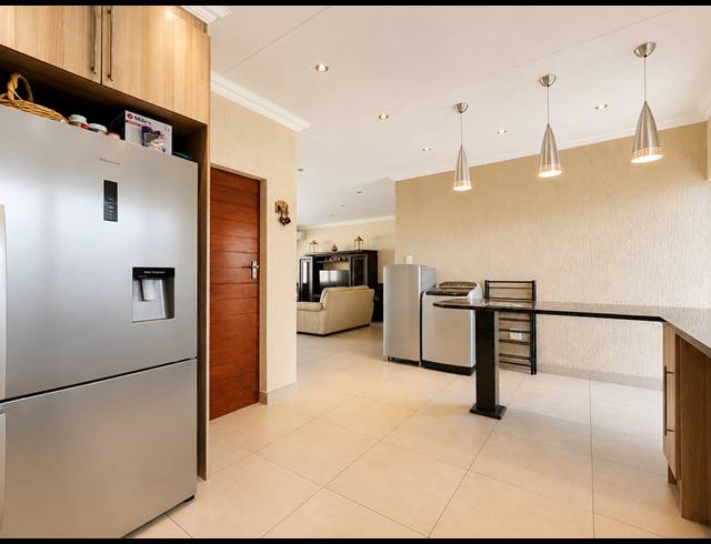 2 BEDROOM TOWNHOUSE FOR SALE IN THREE RIVERS